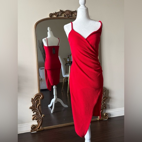 Pretty little thing red midi dress w/ slit - Picture 5 of 5
